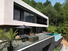 The Villa O